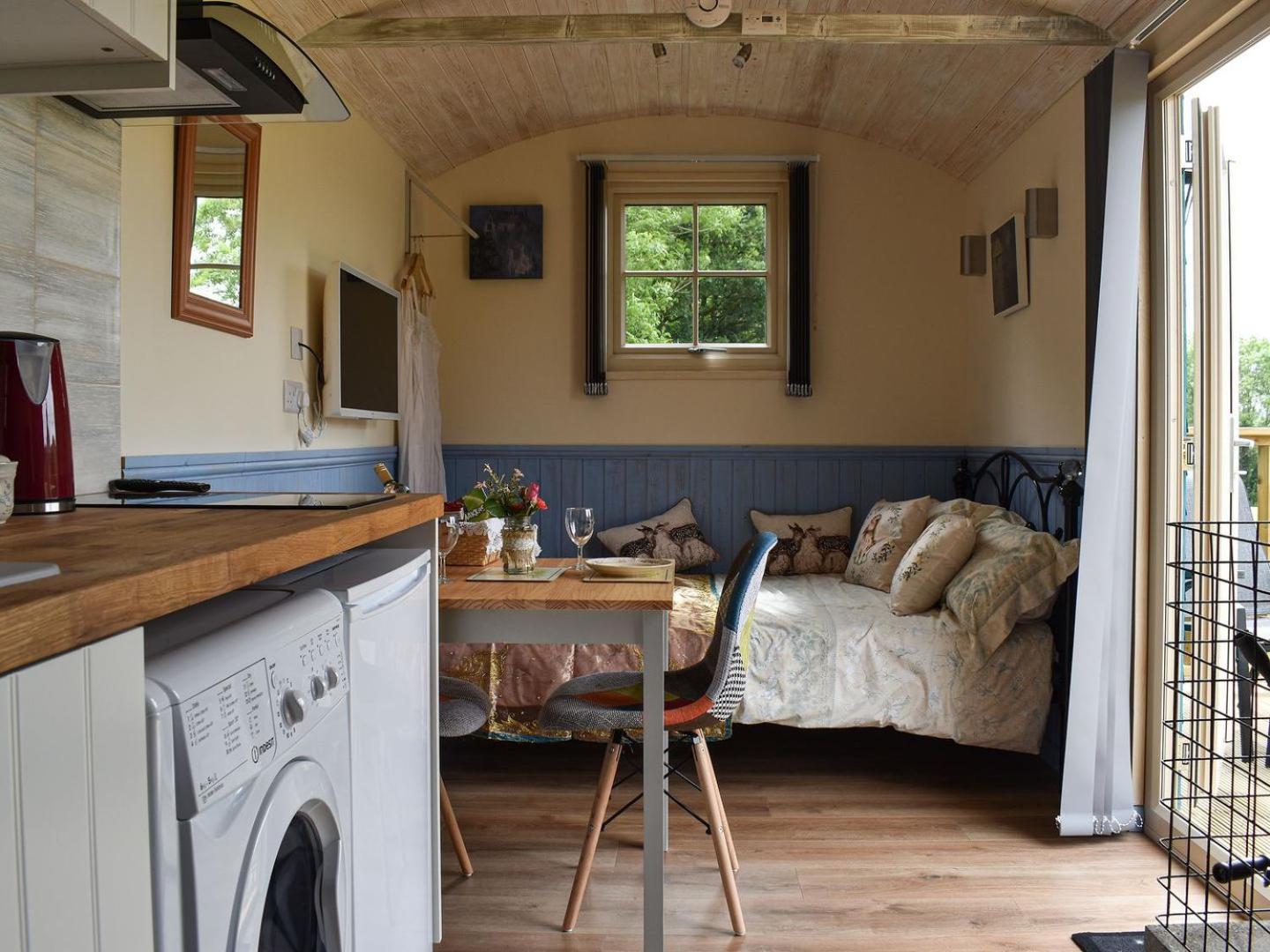 The Shepherds Hut Herstmonceux Bagian luar foto
